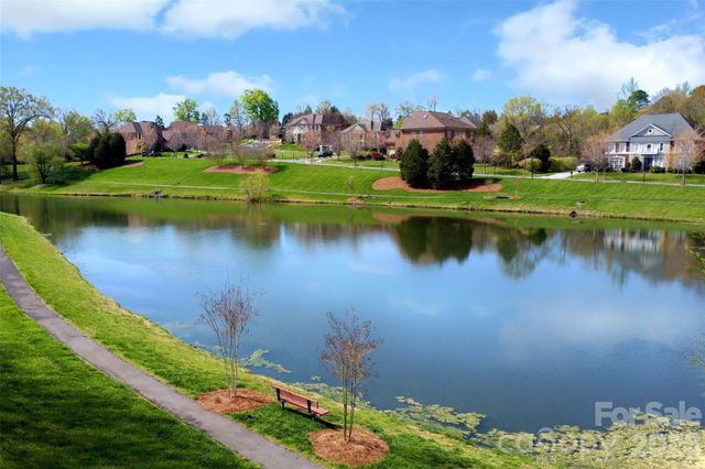 522 N Oak Drive, Huntersville, NC 28078