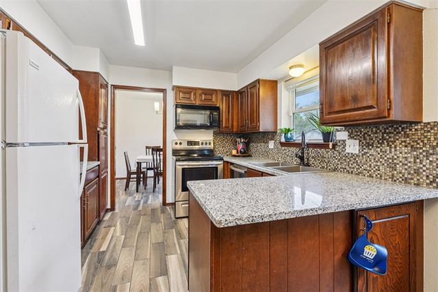 11741 Oakdale Street, Yukon, OK 73099