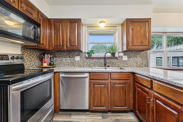 11741 Oakdale Street, Yukon, OK 73099