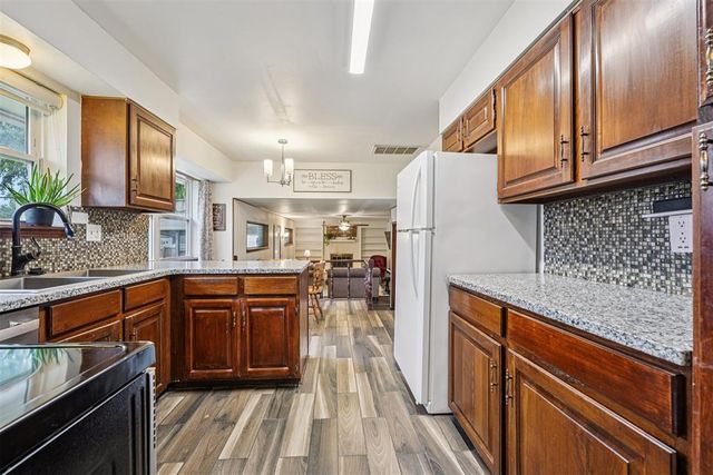 11741 Oakdale Street, Yukon, OK 73099