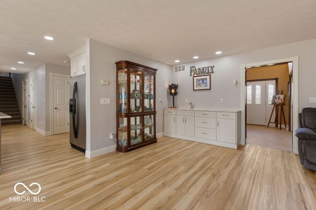 3877 Meadowbrook Drive, Seymour, IN 47274