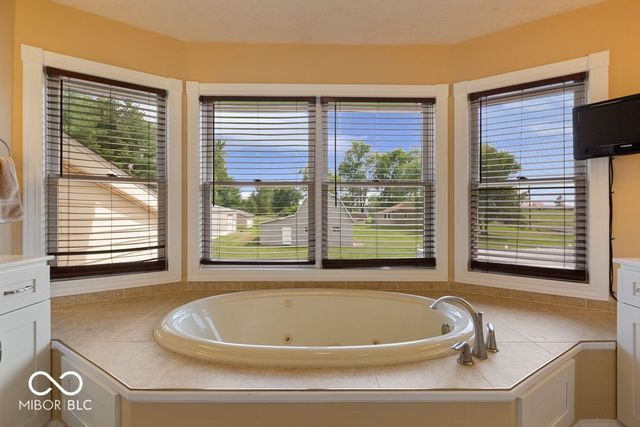 3877 Meadowbrook Drive, Seymour, IN 47274