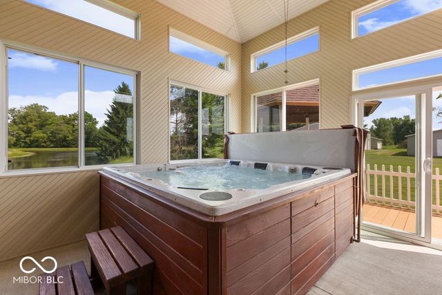 3877 Meadowbrook Drive, Seymour, IN 47274