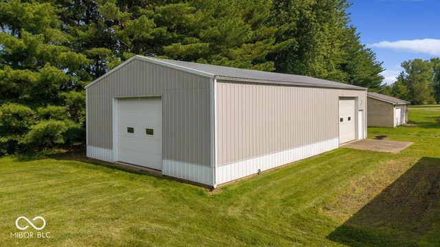 3877 Meadowbrook Drive, Seymour, IN 47274