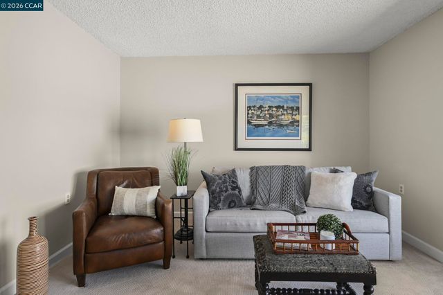 1225 Singingwood Ct 1, Walnut Creek, CA 94595