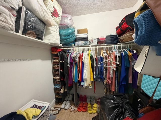 13685 NE 10th Ave 304, North Miami, FL 33161