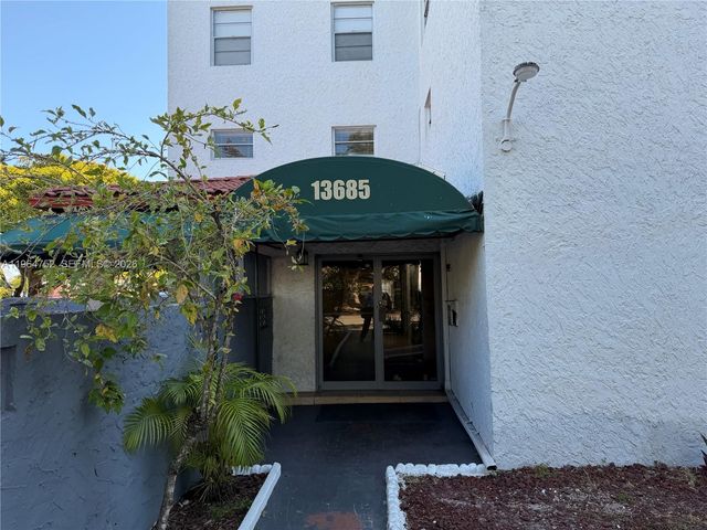 13685 NE 10th Ave 304, North Miami, FL 33161