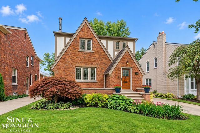 278 Moran Road, Grosse Pointe Farms, MI 48236