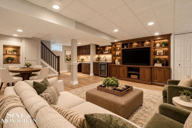 278 Moran Road, Grosse Pointe Farms, MI 48236