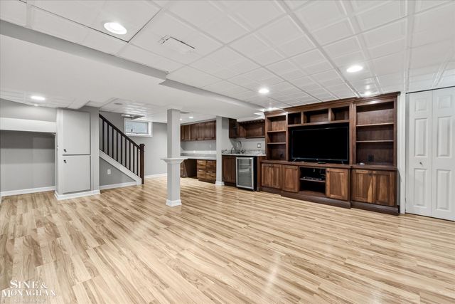278 Moran Road, Grosse Pointe Farms, MI 48236