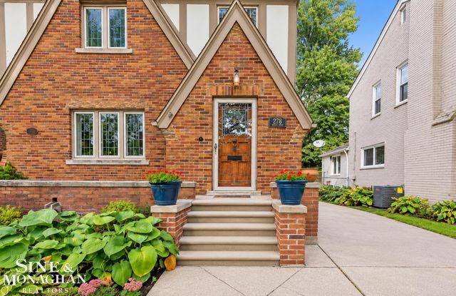 278 Moran Road, Grosse Pointe Farms, MI 48236