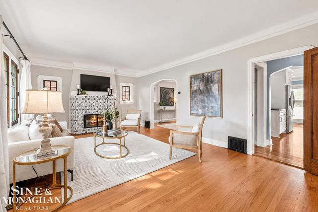 278 Moran Road, Grosse Pointe Farms, MI 48236