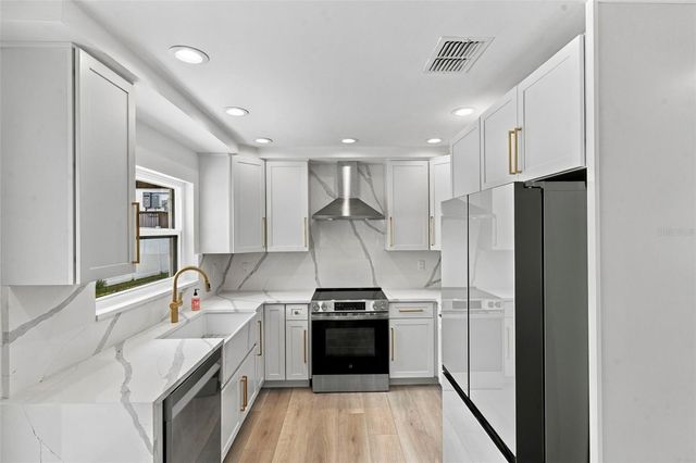 804 BRUCE AVENUE, Clearwater, FL 33767