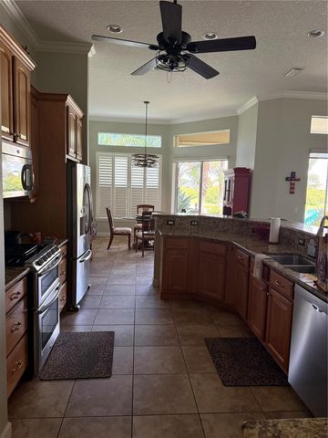 8872 BRIDGEPORT BAY CIRCLE, Mount Dora, FL 32757
