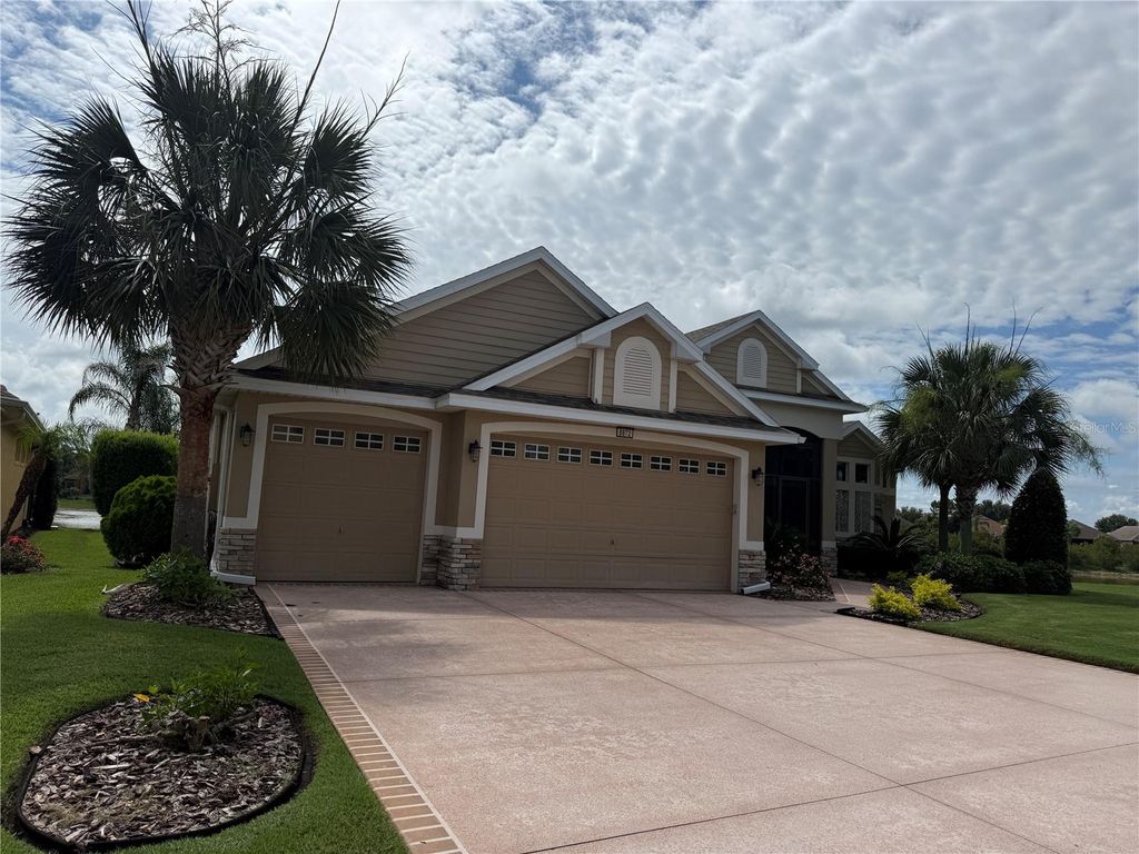 8872 BRIDGEPORT BAY CIRCLE, Mount Dora, FL 32757