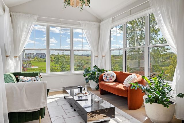 6510 Harvest Way, Chaska, MN 55318