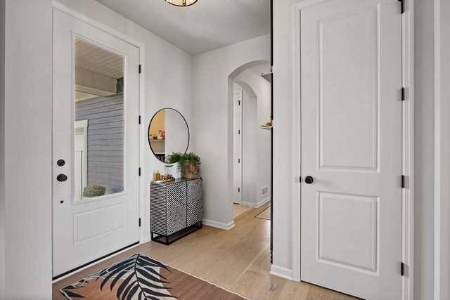 6510 Harvest Way, Chaska, MN 55318