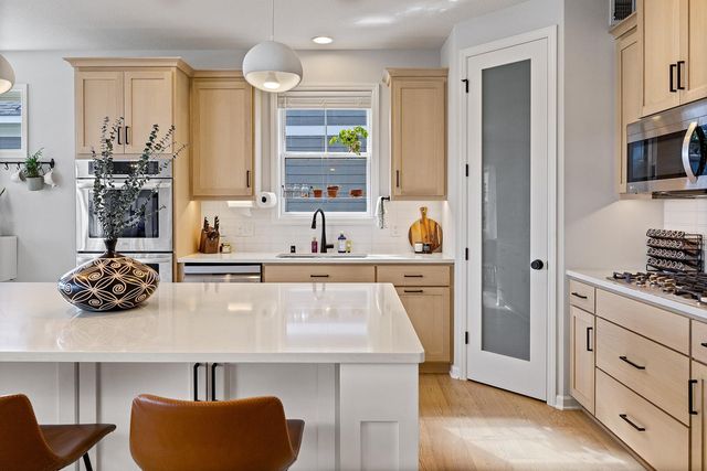 6510 Harvest Way, Chaska, MN 55318