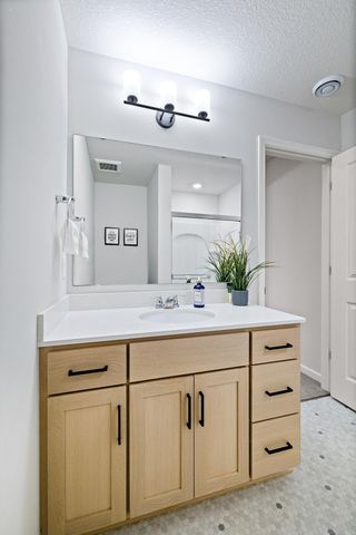 6510 Harvest Way, Chaska, MN 55318