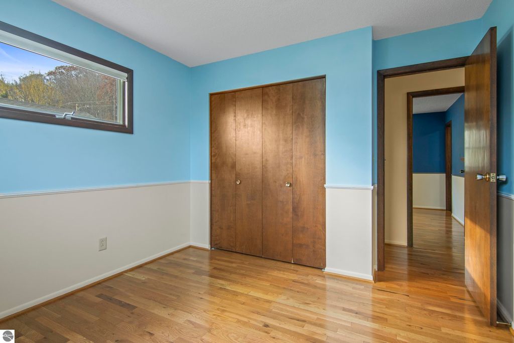 Image 19 of property listing at 7222 S West Bayshore Drive, Traverse City, MI 49684