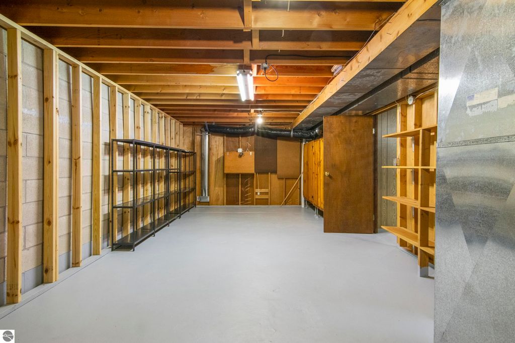 Image 24 of property listing at 7222 S West Bayshore Drive, Traverse City, MI 49684