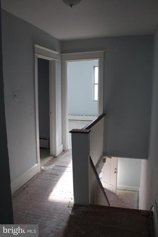 7281 WALNUT ST, Upper Darby, PA 19082