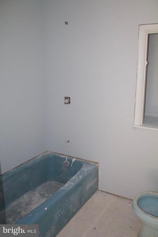 7281 WALNUT ST, Upper Darby, PA 19082