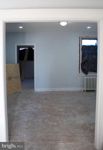 7281 WALNUT ST, Upper Darby, PA 19082