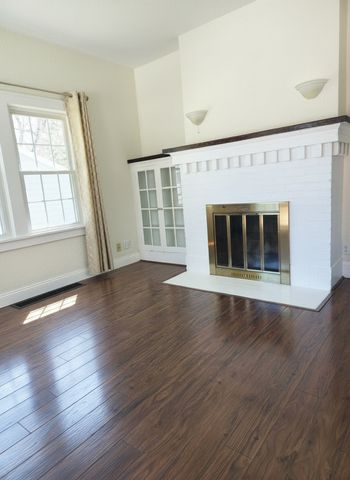 1430 9th Avenue S, Fargo, ND 58103