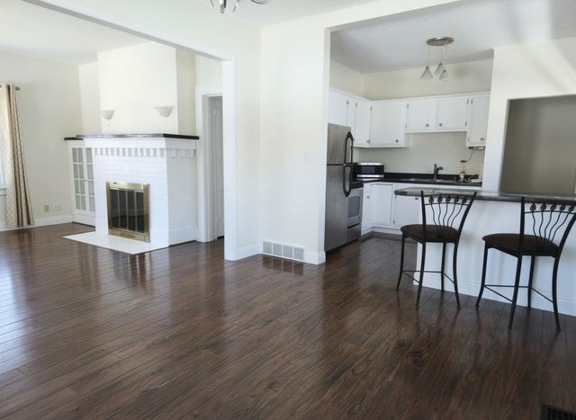 1430 9th Avenue S, Fargo, ND 58103