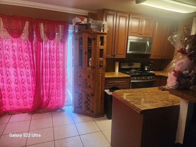 1441 W Central Street, Lantana, FL 33462