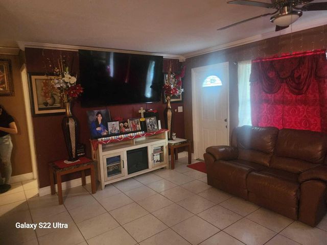 1441 W Central Street, Lantana, FL 33462