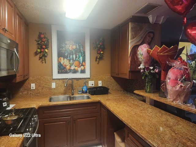 1441 W Central Street, Lantana, FL 33462