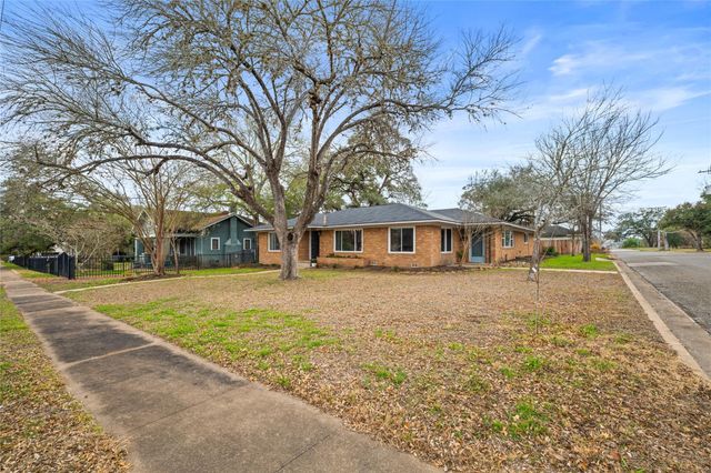 355 N Monroe Street, La Grange, TX 78945