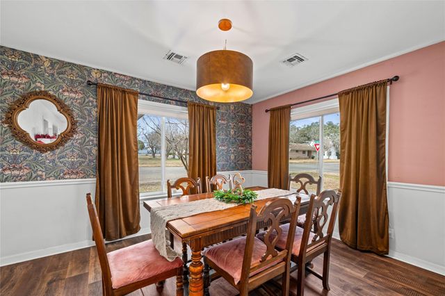 355 N Monroe Street, La Grange, TX 78945