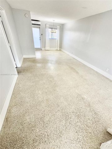 1601 SE 15 1b 1B, Fort Lauderdale, FL 33316