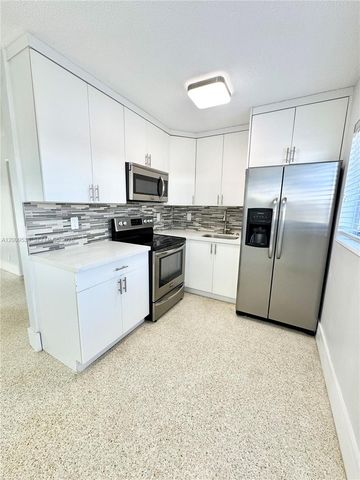 1601 SE 15 1b 1B, Fort Lauderdale, FL 33316