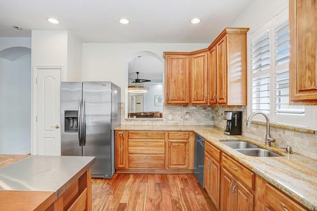 9506 CAVENDISH DRIVE, Tampa, FL 33626