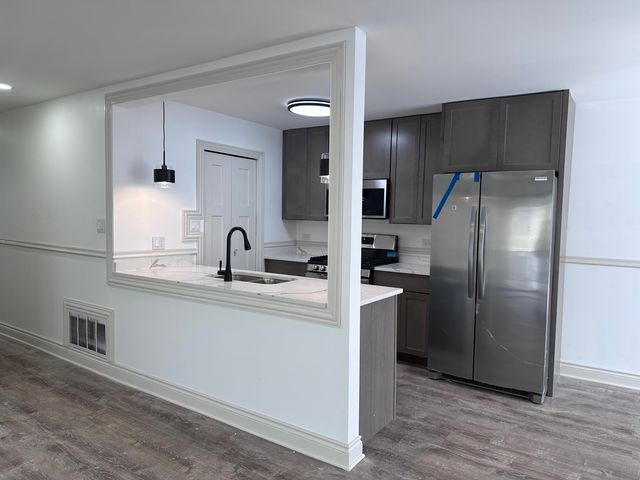 20132 Willow Drive 20132, Lynwood, IL 60411