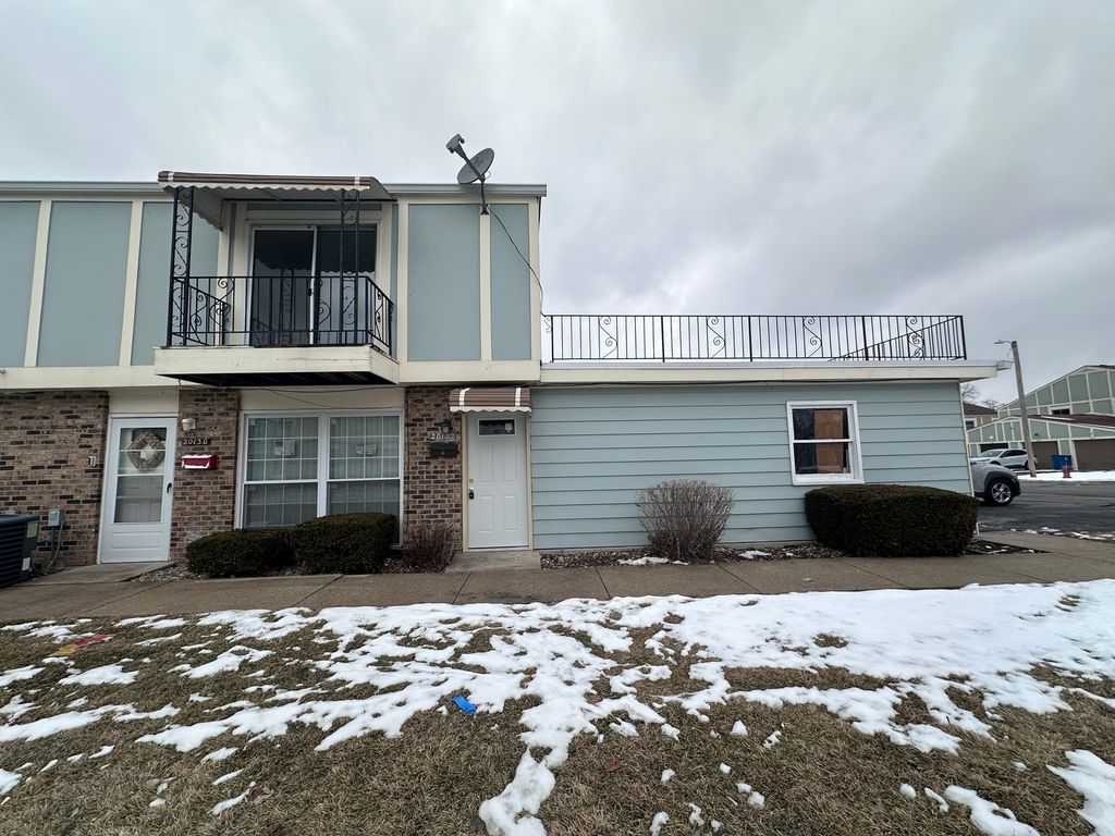 20132 Willow Drive 20132, Lynwood, IL 60411