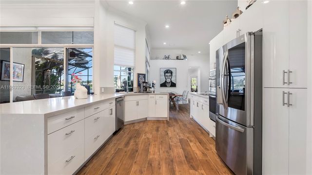 2633 Oakbrook Dr, Weston, FL 33332