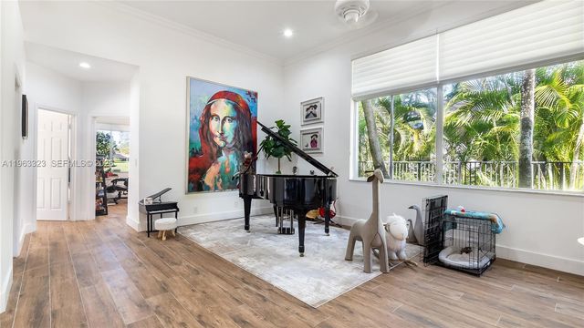 2633 Oakbrook Dr, Weston, FL 33332