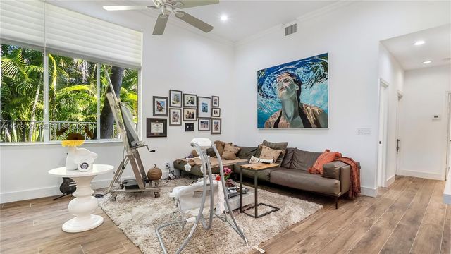 2633 Oakbrook Dr, Weston, FL 33332