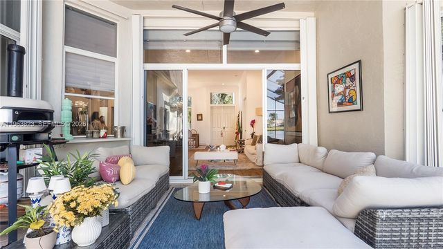 2633 Oakbrook Dr, Weston, FL 33332