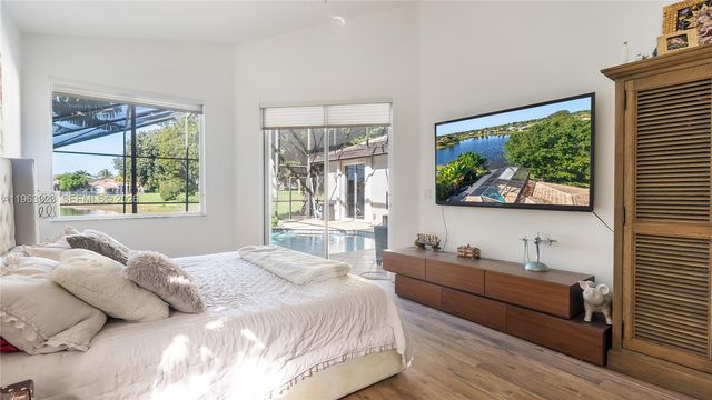 2633 Oakbrook Dr, Weston, FL 33332