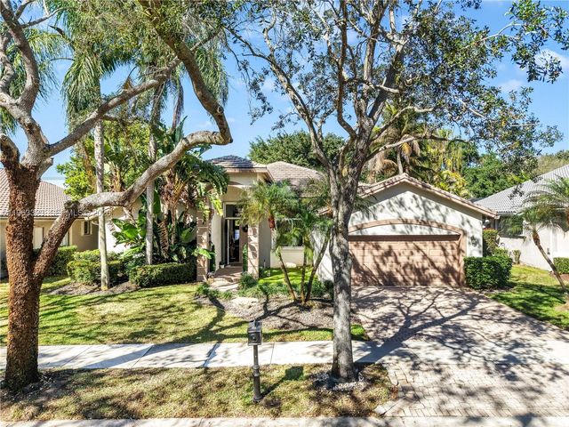 2633 Oakbrook Dr, Weston, FL 33332
