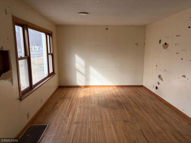 5230 Irving Avenue N, Minneapolis, MN 55430