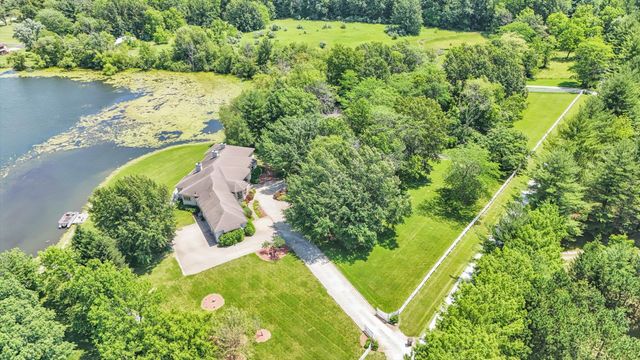 401 M County Road 2425 N, Mahomet, IL 61853