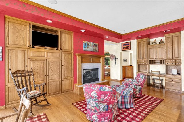 401 M County Road 2425 N, Mahomet, IL 61853