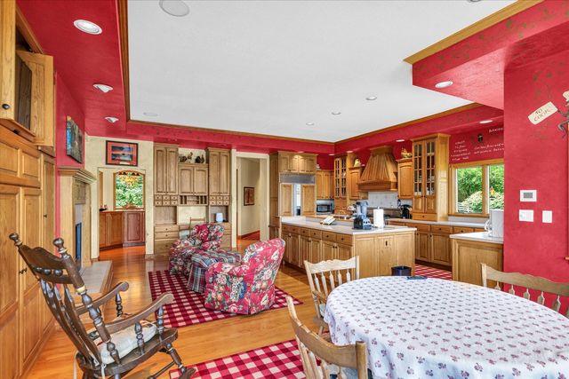 401 M County Road 2425 N, Mahomet, IL 61853